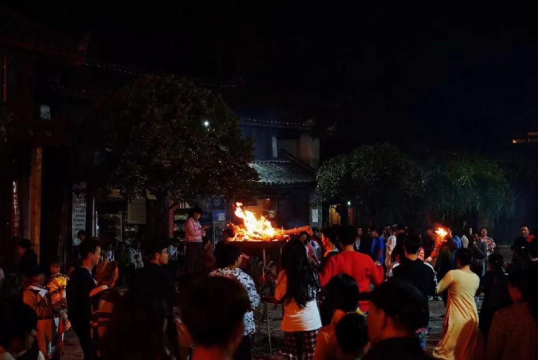 远离人群,住在雪山下的原始村庄,这才是真正的丽江!