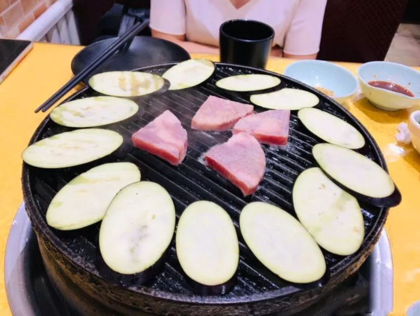 扒一扒地铁10号线附近的美食!逛吃逛吃根本停不下来!