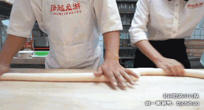 这家老包子铺只卖两种馅儿，却有5种蘸料？