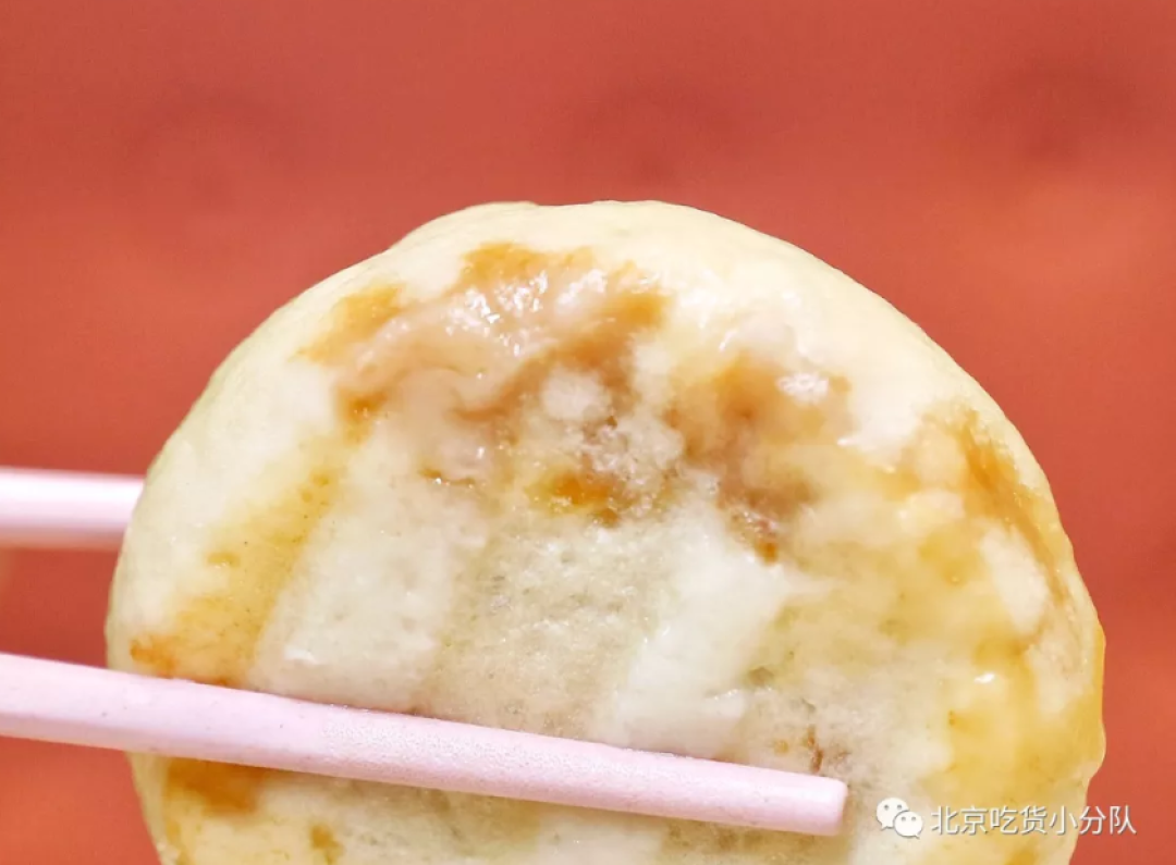 这家老包子铺只卖两种馅儿,却有5种蘸料?