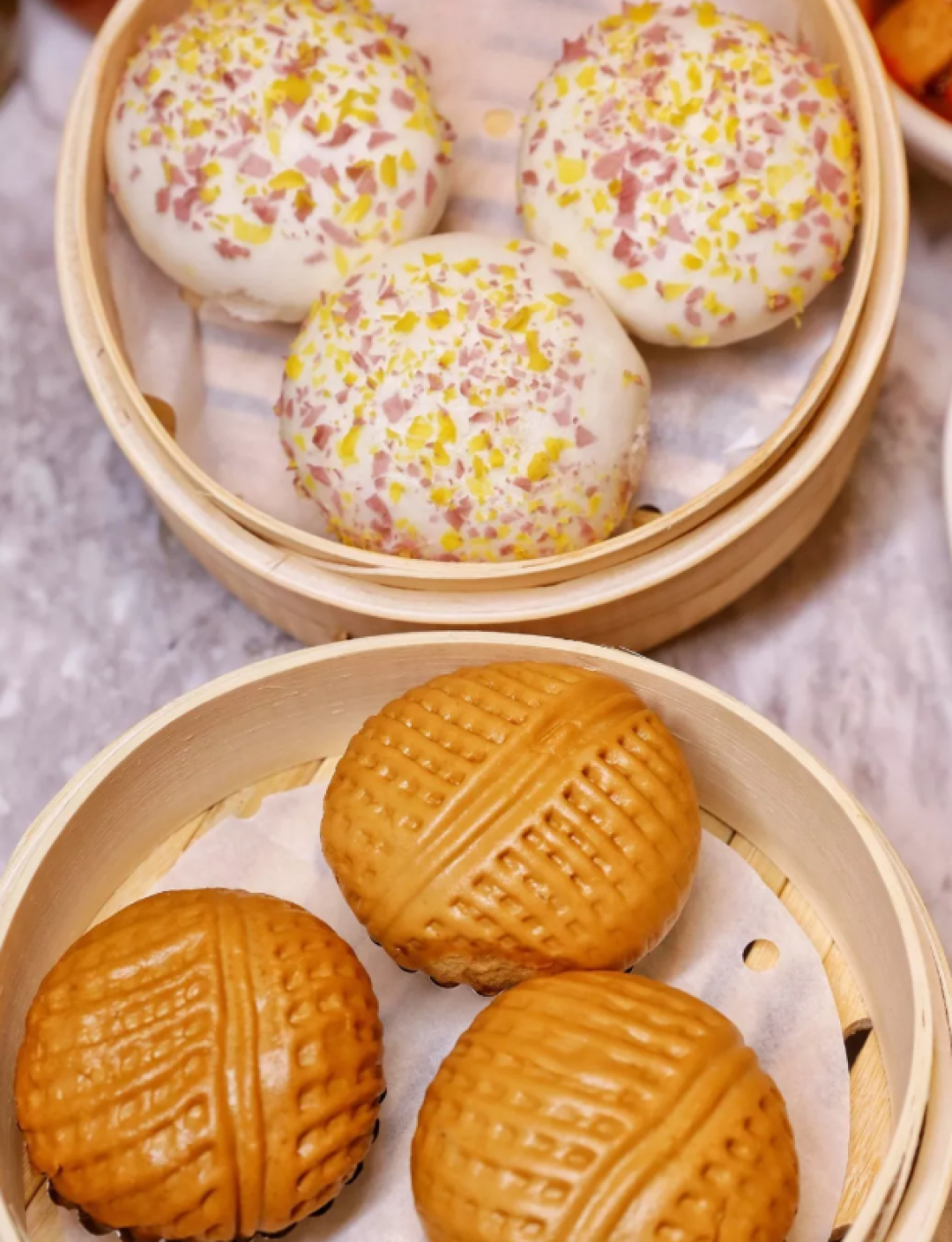 这家老包子铺只卖两种馅儿,却有5种蘸料?