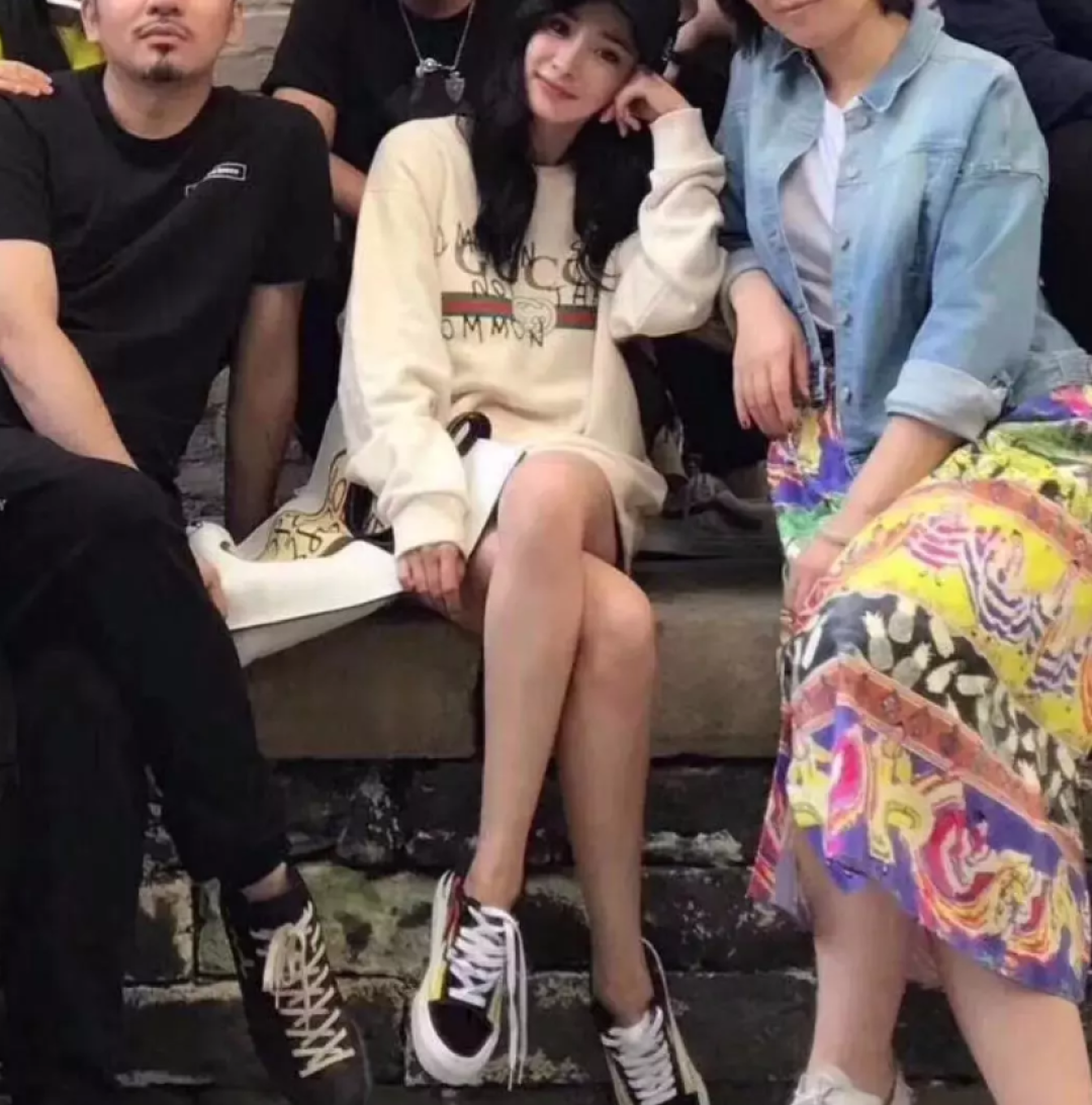 这双让一众明星都爱不释手的“打板”鞋,是怎么火的?