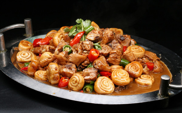 每日一景点: 张掖七彩丹霞 — 上帝打翻的调色盘