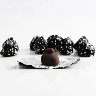 Baci 芭喜 榛仁夹心醇70%黑巧克力礼盒 (143g)
