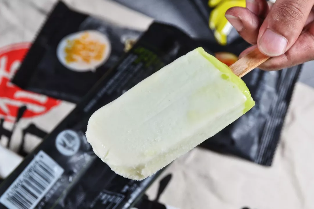 十款网红冰淇淋大比拼,究竟比大众品牌好吃多少?