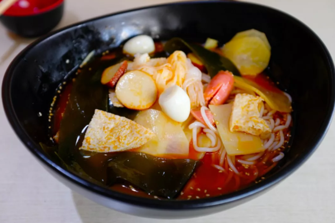 灵魂拷问：钵钵鸡、串串香、麻辣烫、冒菜、火锅的区别是啥？