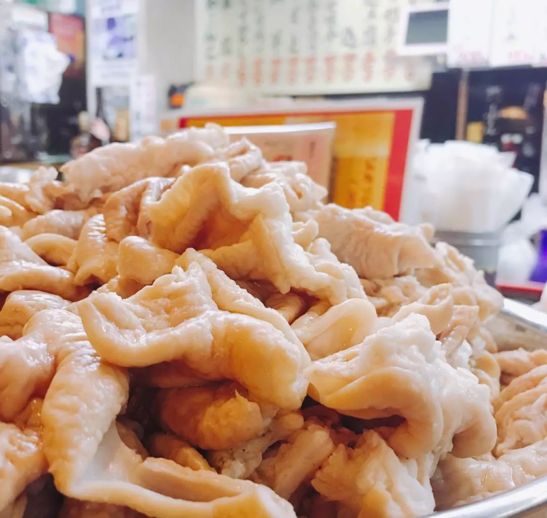 一碟又臭又香又上瘾的肥肠是怎样炼成的？