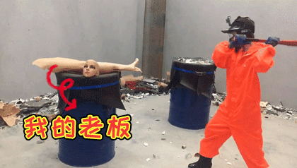 全中国第一家的发泄屋来啦!棒球棒砸玻璃,铁锤砸电脑,全北京最暴躁的店!