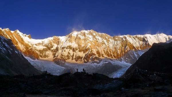 仰观珠峰 穿越雪山 这个世界需要更多的英雄