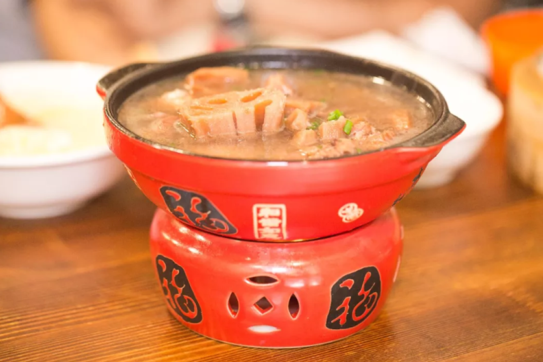把藕做出百变花样?这家地道湖北菜餐厅,承包了无数人的拔草清单!