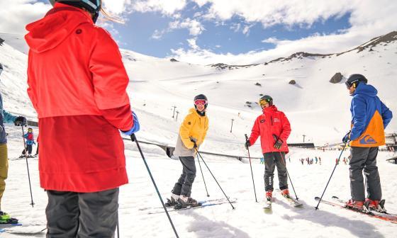 南半球滑雪天堂！新西兰皇后镇卡德罗纳滑雪场1日游（含住宿2晚+滑雪基本装备）