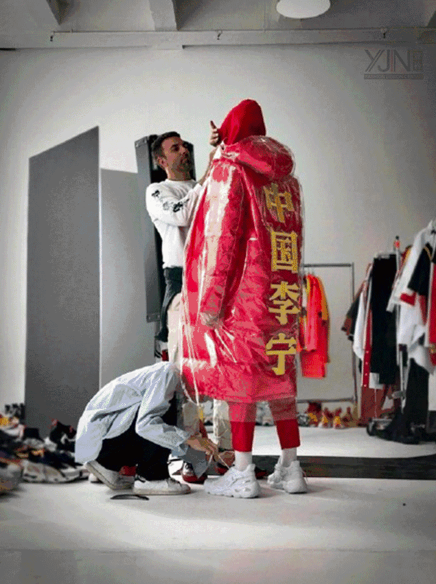 老干妈竟然卖内衣了?登上纽约时装周,这操作也太牛了吧!