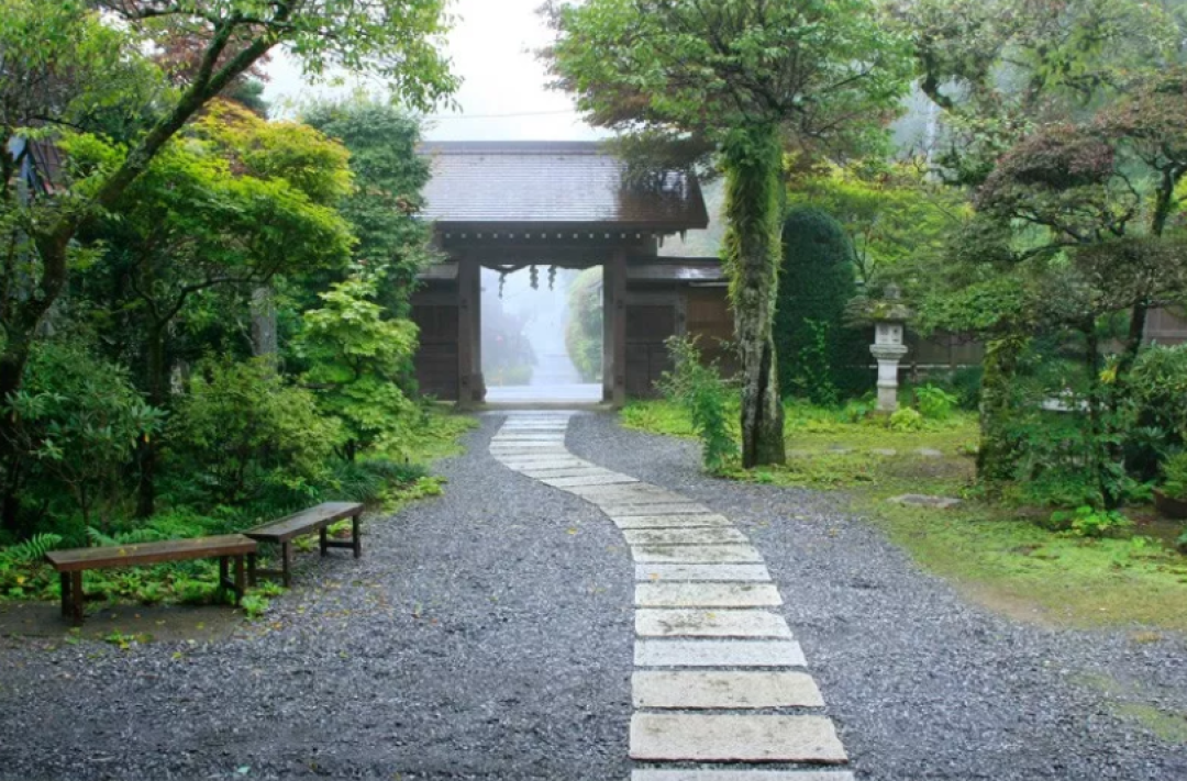 短暂告别现代生活的繁杂,去日本寺庙找回宁静!