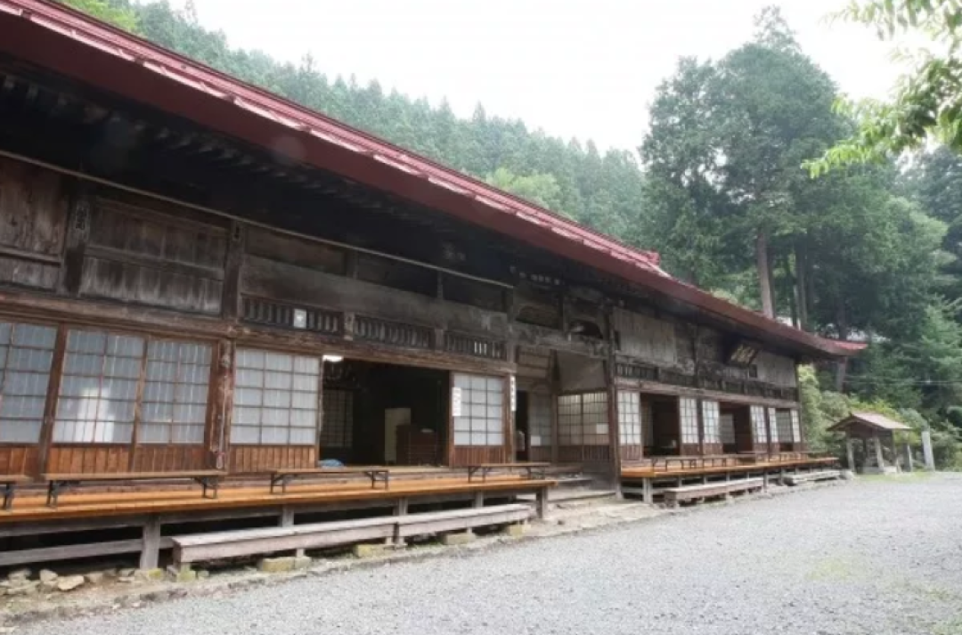短暂告别现代生活的繁杂,去日本寺庙找回宁静!