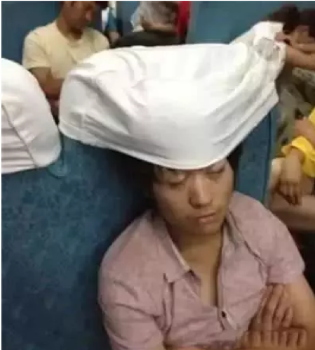 10 款超实用的旅行神器，最便宜的 3 块钱不到！十一出游全靠它们了！