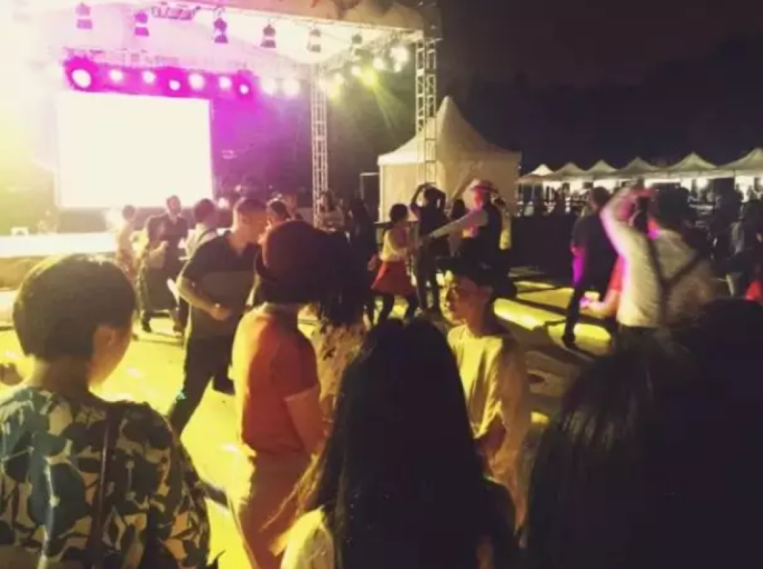 如何在中秋/十一小长假优雅地避开人山人海,在上海本地放松肆意地撒把野?