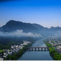 抬头是云海，推窗即山景 黄山齐云山祥富瑞精品客栈2晚度假套餐 