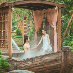 横店影视亲子游！龙景雷迪森庄园2晚+2大1梦幻谷温泉+影视城景点5选1