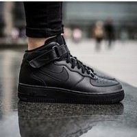 NIKE 耐克 NIKE AIR FORCE 1 '07 MID 366731 女子运动鞋