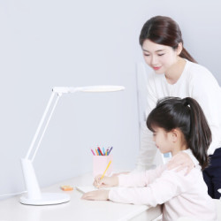 Yeelight 智能护眼台灯