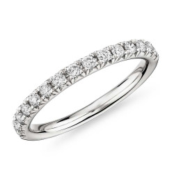 Blue Nile 18k 白金 密钉钻石戒指
