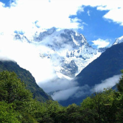 观高山湖泊、贡嘎雪山、泡天然温泉！2天1晚徒步四川巴王海（沿途拍摄微电影）