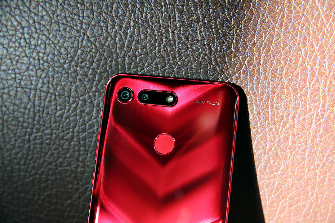 《到站秀》第234弹:麒麟980加持4800万像素,Honor 荣耀 V20 智能手机首发