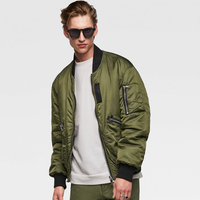 ZARA 04963350505 男士口袋饰圆领棉服