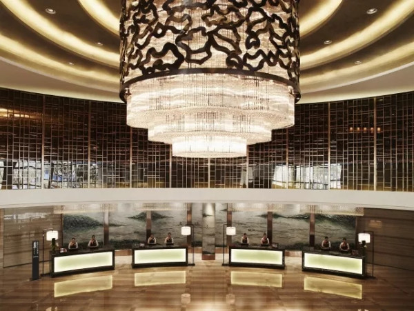 5000株梅海美爆！30分钟车程睡进太湖畔法式双子塔酒店！无锡新湖铂尔曼酒店2晚度假套餐