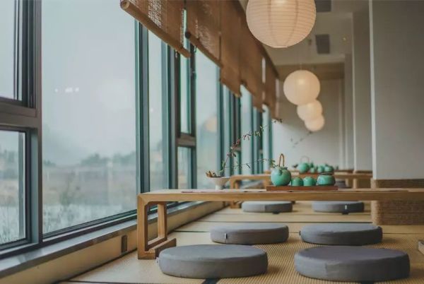 酒店特惠:云海山谷作伴,秘境中的白色浪漫屋!松阳陌领浮光精品民宿1晚套餐(含早、正餐、品茗、抄经等)