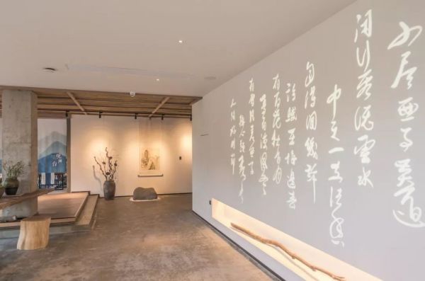 酒店特惠:云海山谷作伴,秘境中的白色浪漫屋!松阳陌领浮光精品民宿1晚套餐(含早、正餐、品茗、抄经等)