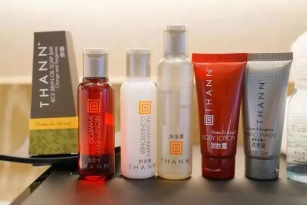 坐拥“中国八大最美海岸之一”的金沙湾，深圳开车1h即达的东南亚式海边度假！深圳佳兆业万豪酒店1晚套餐