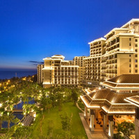酒店特惠：三亚湾迎宾馆2晚+双早+迷你吧+骑行、高尔夫、旅拍等娱乐活动