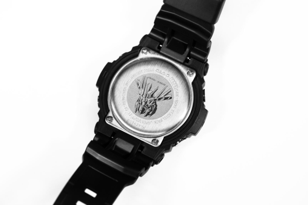 G-SHOCK X 高达  RX78-2/红色扎古/独角兽/报丧女妖 40周年纪念款 运动腕表