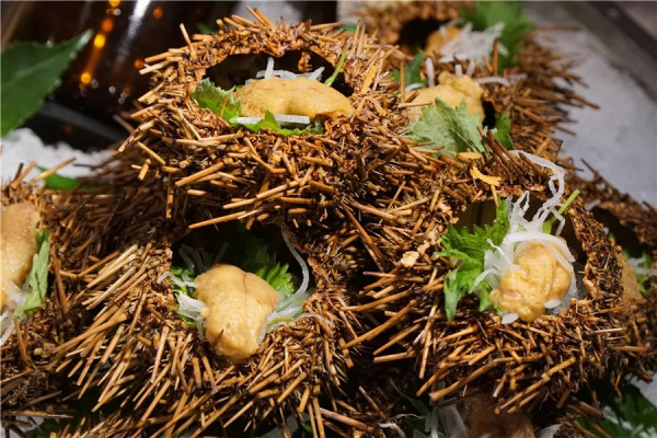 海胆波龙牛排畅吃，酒水畅饮，一周通用不加价！上海漕河泾万丽酒店自助晚餐