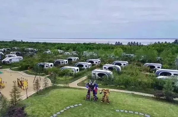 住进樱花林,钱塘江观潮、踏青一步到位!浙江盐官 开元芳草青青房车营地1晚套餐