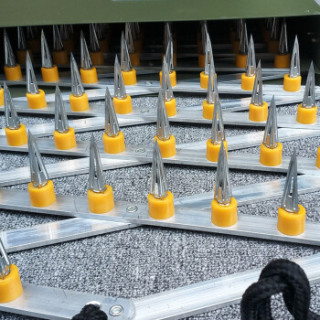 丛林狐阻车路障反恐手动手拉自动遥控破胎器扎胎器阻车钉便携式阻车器