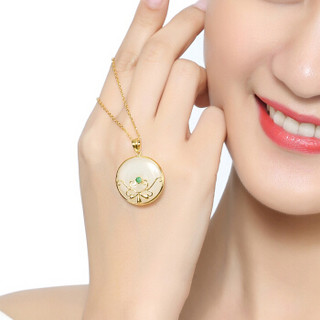 六福珠宝 GPJ5N70020 足金和田玉吊坠 (黄金色、高约3.3cm宽约2.5cm、5.47克)