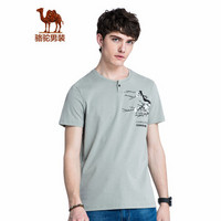 骆驼（CAMEL）男装 男青休闲T恤 时尚门筒领印花短袖上衣 X8B201235 浅绿XXL