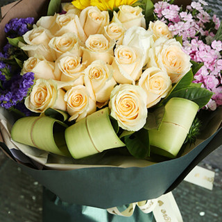花美家 情人节鲜花 19朵香槟玫瑰花混搭花束 生日礼物 鲜花速递 同城送花 全国花店配送上门