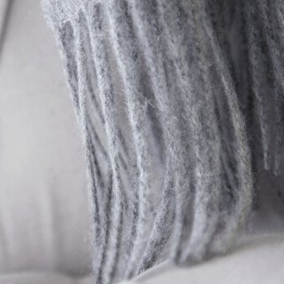 恒源祥羊毛围巾女士秋冬季保暖加长2米经典纯色欧美风围脖厚款年会大红色送礼 50MB1847 中灰