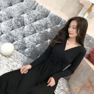朗悦女装 2019春季新款韩版长袖连衣裙中长款针织裙V领气质打底裙LWQZ189115T 黑色 L