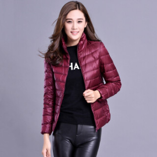 凡淑 2018秋冬新品韩版女装羽绒服短款轻薄运动大码修身显瘦轻便薄款外套 果绿色 S