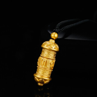 周六福 珠宝六字真言转经筒足金黄金吊坠 古法AA043256 金重约31.64g