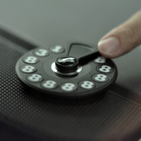 卡莱饰 汽车临时停车牌 车载移车挪车电话号码牌 路边停靠夜光防晒车内装饰汽车用品 复古版黑色