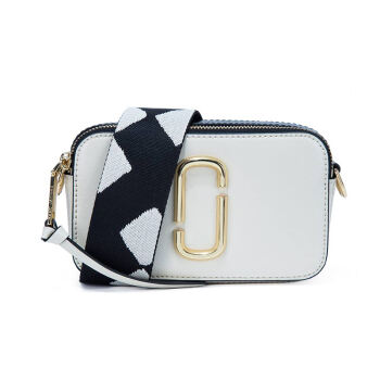 马克·雅克布MARC JACOBS 马克.雅可布 女士奶昔色牛皮小号相机单肩包 M0012007 147