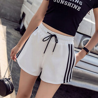 俞兆林 2019夏季新款女装韩版跑步系带阔腿裤百搭运动短裤 YWDK193209 白色 M