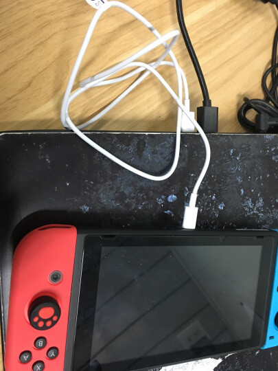 可以用，买来给switch充电的。没有