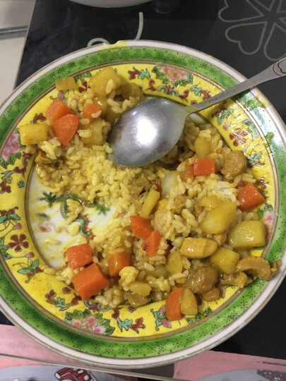 老公做了咖喱鸡肉饭，非常非常好吃，还会再