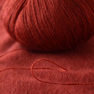 牧心 羊绒线毛线 21/3中粗线 手编机织均可 婴儿宝宝毛线 围巾线Z04 锈红色